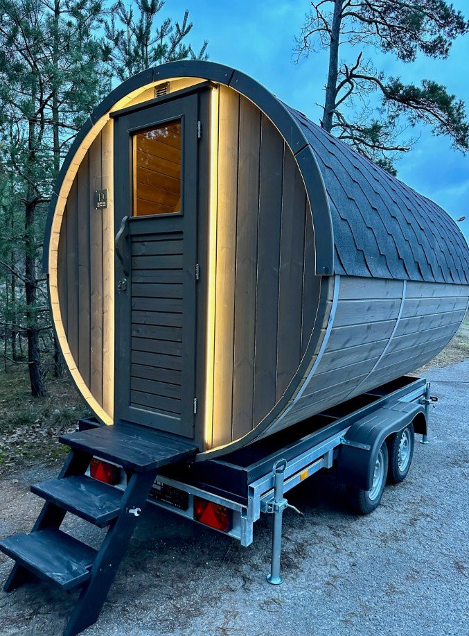 Sauna mobile Tonneau installé sur une remorque